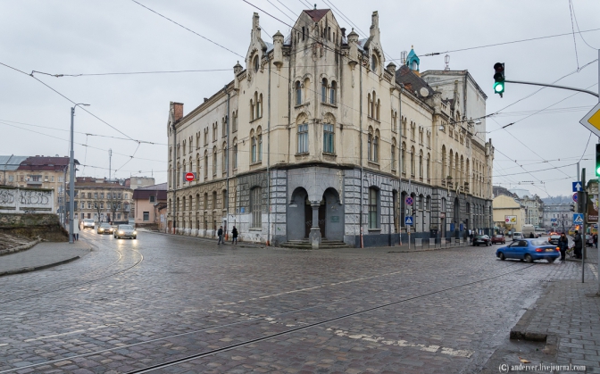 У Львові почнуть ремонтувати театр ім. Лесі Українки, який в аварійному стані
